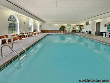 Super 8 By Wyndham New Hampton