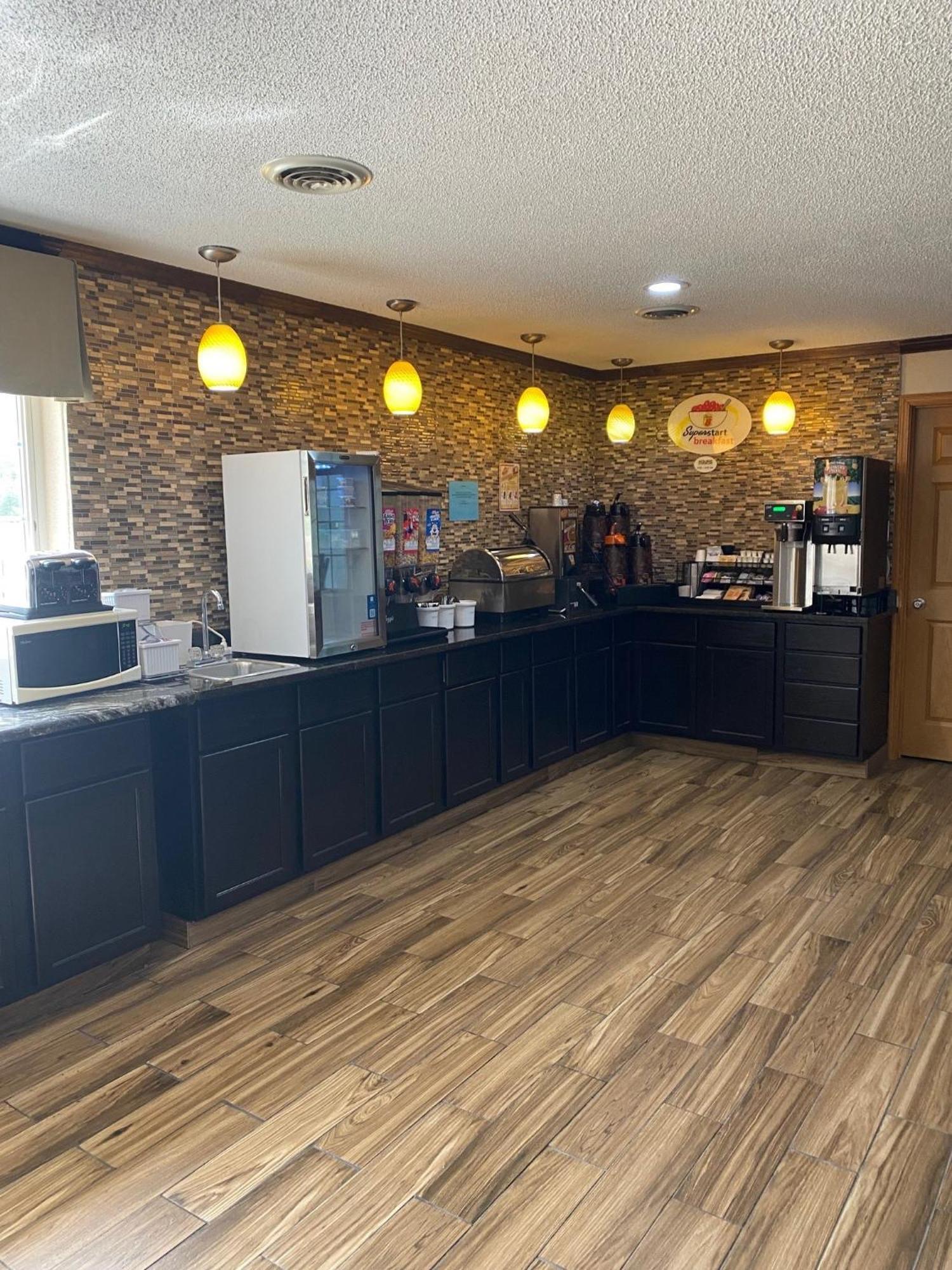 Super 8 By Wyndham